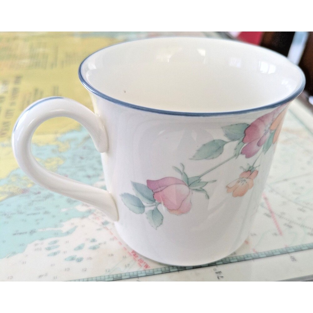 Noritake New Decade SPRING BLUSH 9092 Coffee Mug Tea Cup Floral Blue Trim Japan